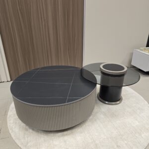 MARSEILLE prémium taupe dohányzóasztal szett fekete Sahara Noir szinterezett kőlappal és füstüveg lerakóasztallal.